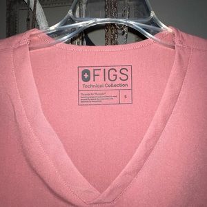 Figs scrub top